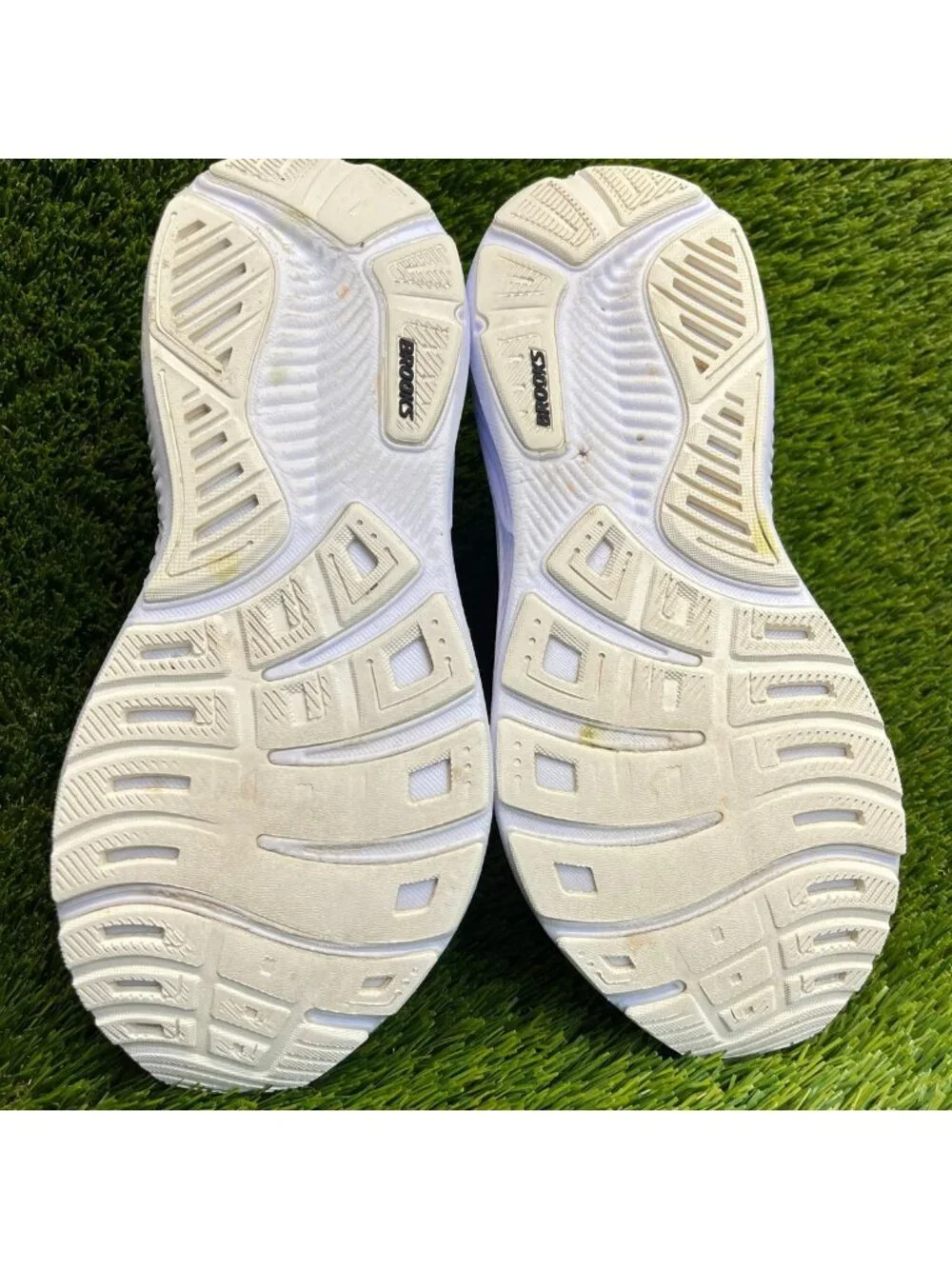 Brooks seller notes